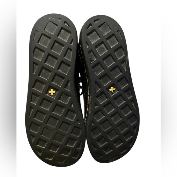 LEYTON WOMEN'S LEATHER
CASUAL BOOTS Size 6 - Picture 5 of 7